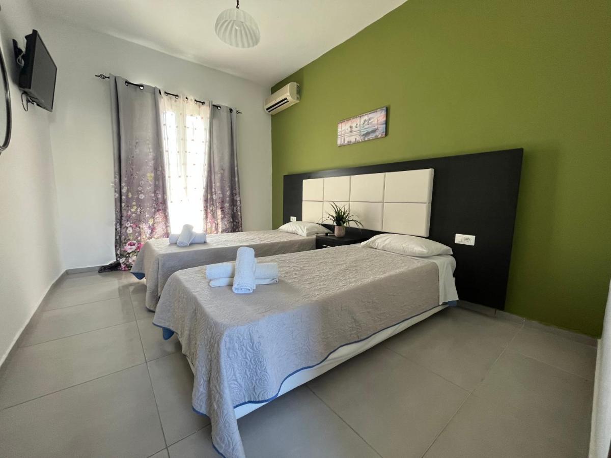 Villa Antonis Deluxe Apartments Amoudi Eksteriør billede