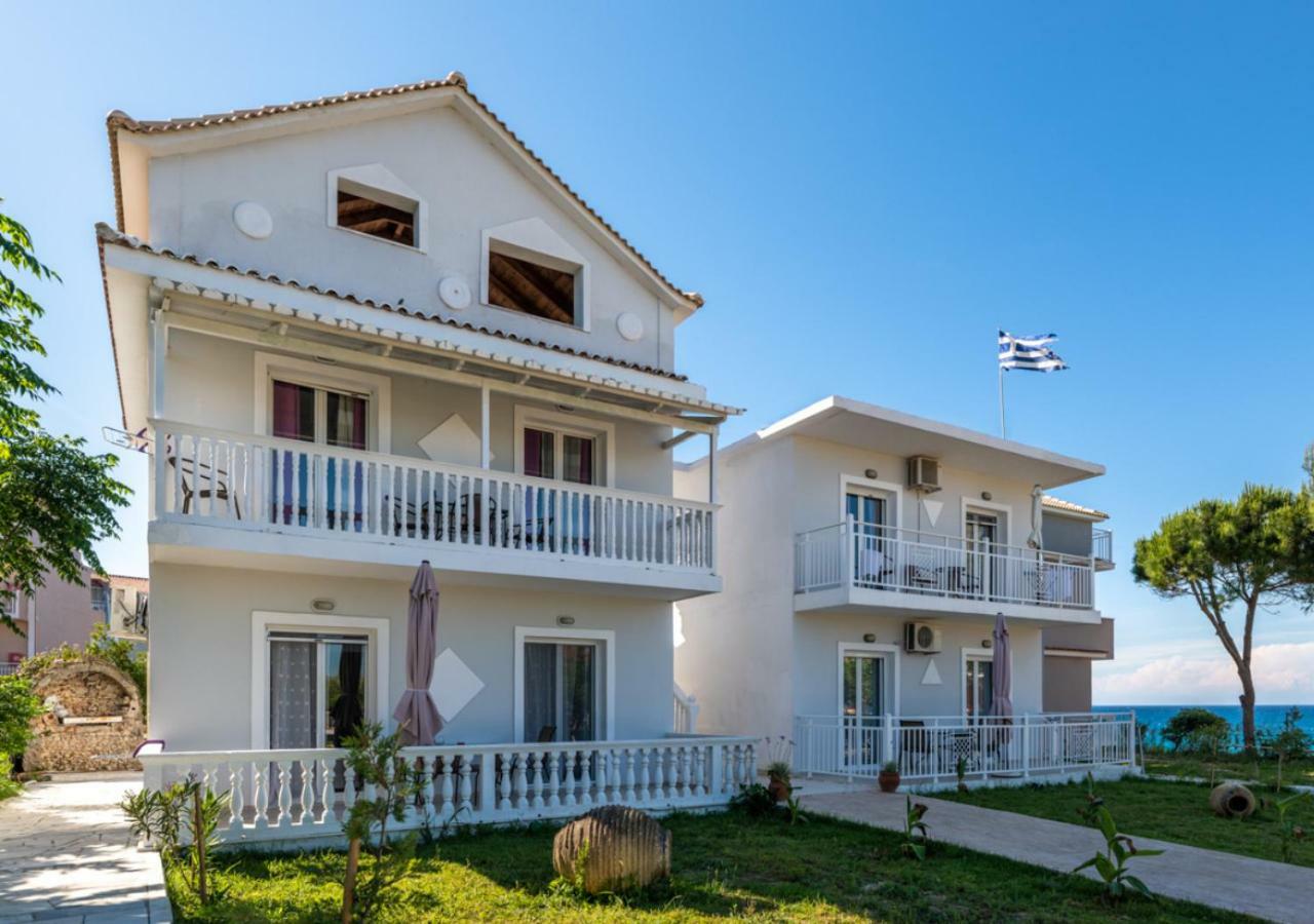 Villa Antonis Deluxe Apartments Amoudi Eksteriør billede