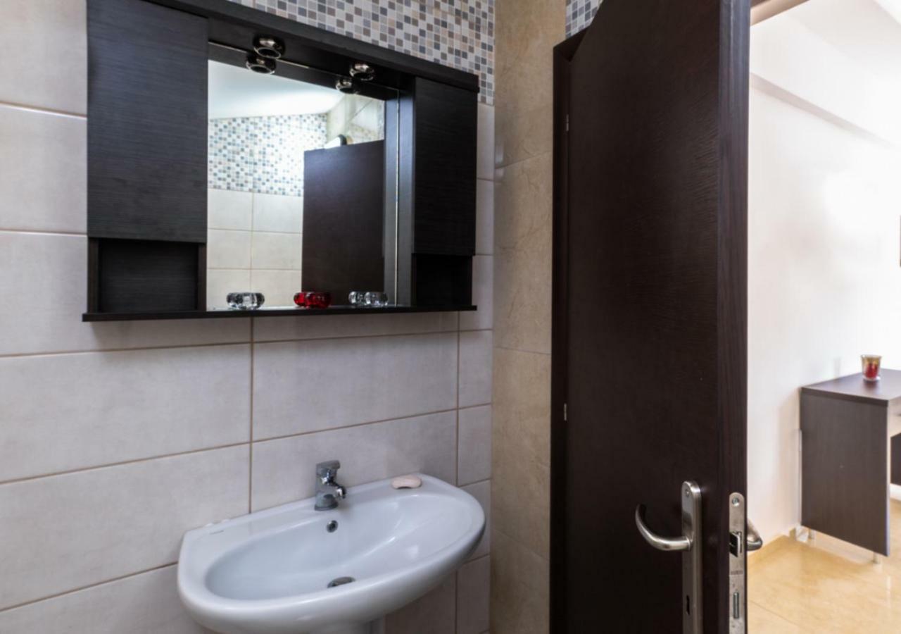 Villa Antonis Deluxe Apartments Amoudi Eksteriør billede