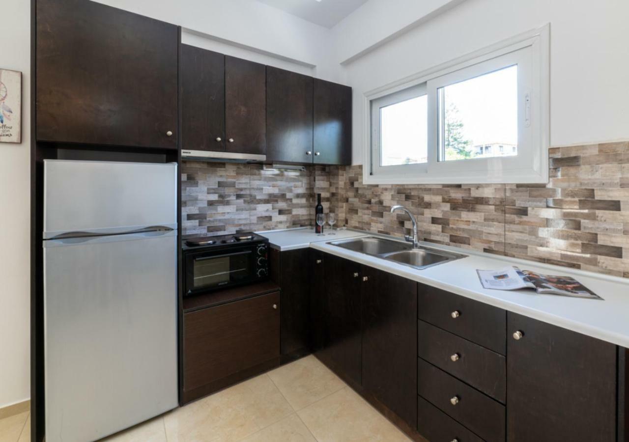 Villa Antonis Deluxe Apartments Amoudi Eksteriør billede
